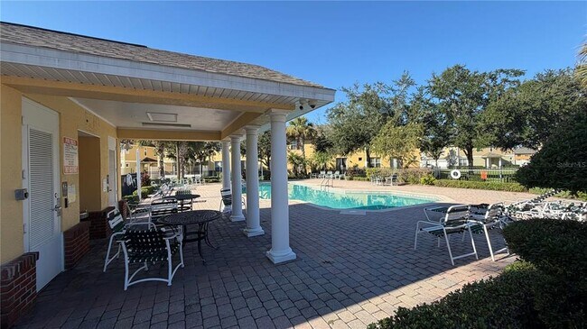 Building Photo - 4925 Poolside Dr