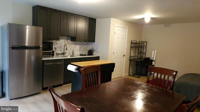 Building Photo - 13107 Hugo Pl