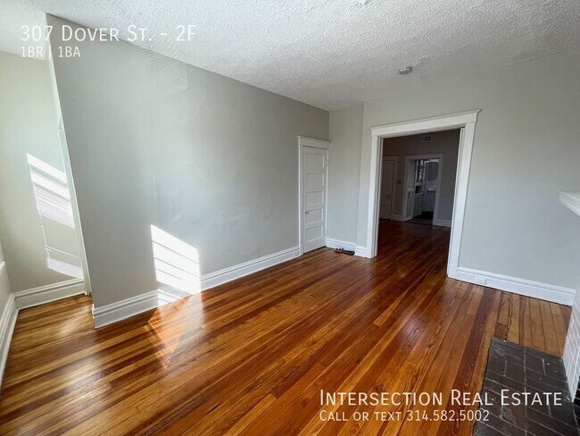 Building Photo - 307 Dover St