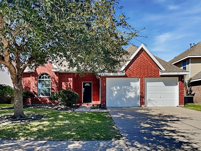 Primary Photo - 913 Almond St