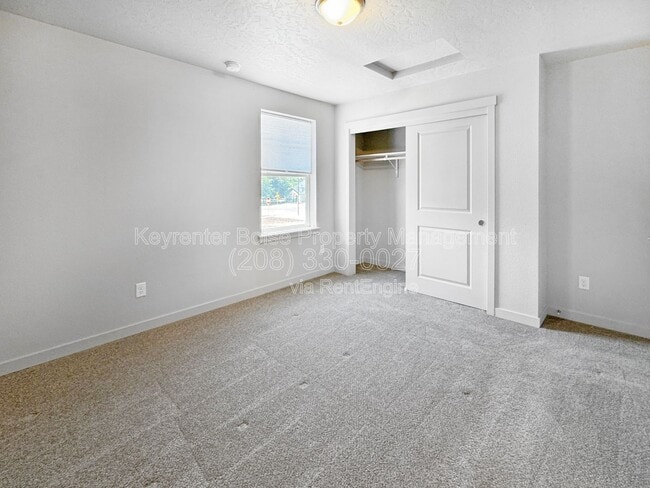 Building Photo - 2304 E Spice Lp