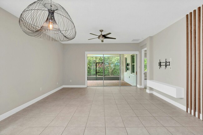 Building Photo - 10227 Henbury St