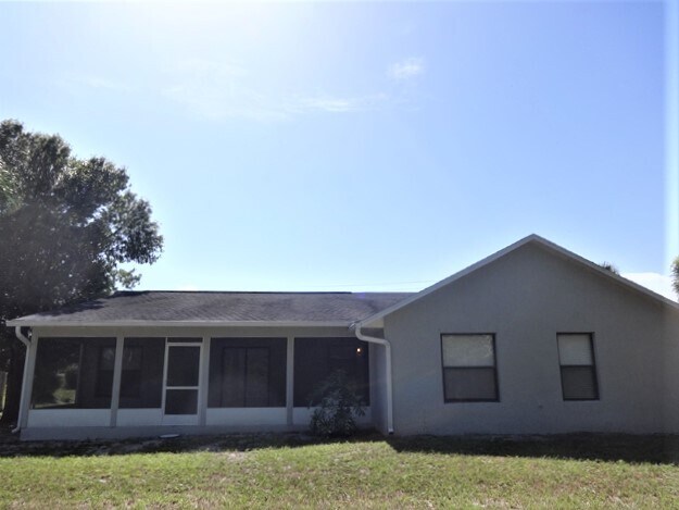 Building Photo - 2355 SW Woodridge Street