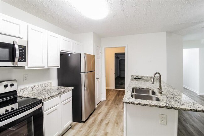 Building Photo - 1350 Labonte Pkwy