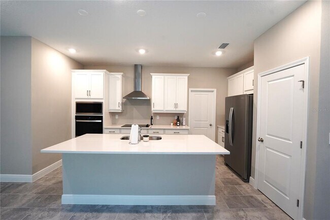 Building Photo - 2173 Sunshine Peak Dr