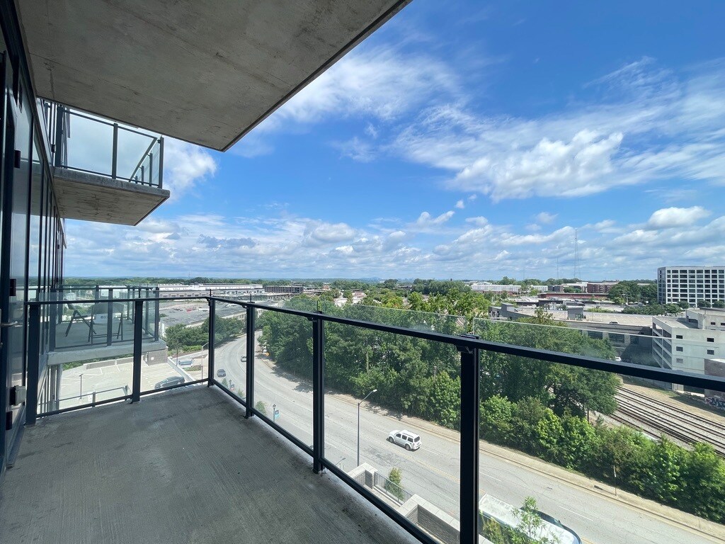 Building Photo - 788 W Marietta St NW