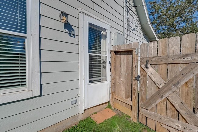 Building Photo - 3508 Garrow St