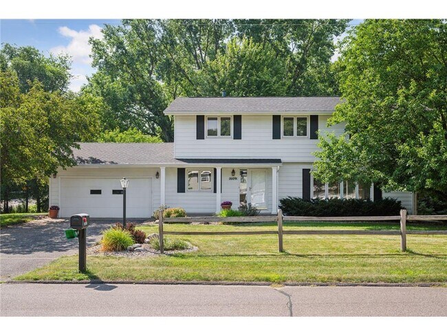 Building Photo - 16091 Highwood Dr