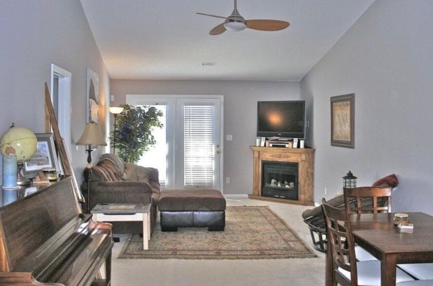 Building Photo - 1021 Old Marks Dr