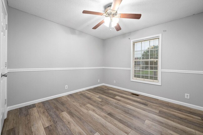 Building Photo - 2496 Rafiki Dr