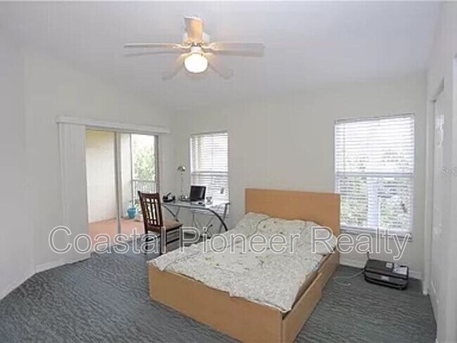 Building Photo - 5035 Sunridge Palms Dr