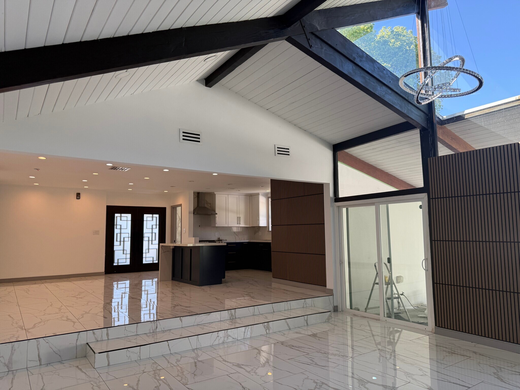 Building Photo - 6910 Laramie Ave