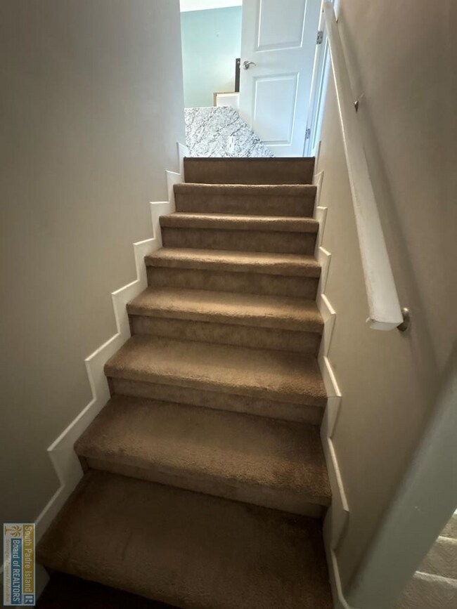 Building Photo - 123 Las Joyas Blvd