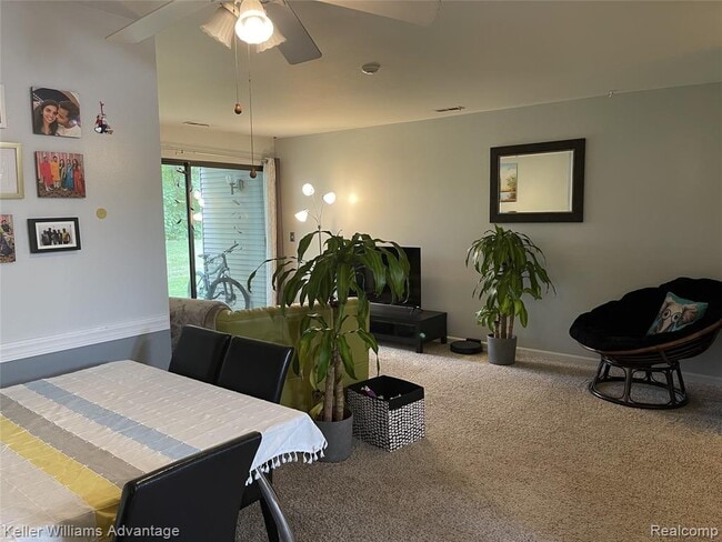 Building Photo - 42595 Lilley Pointe Dr