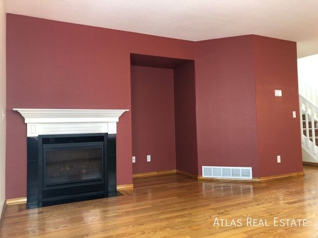 Building Photo - 1316 S Alton Ct