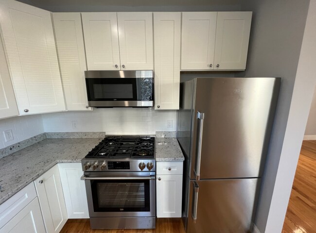 Building Photo - 134 Oxford St