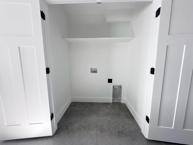 Building Photo - 1720 E Main St