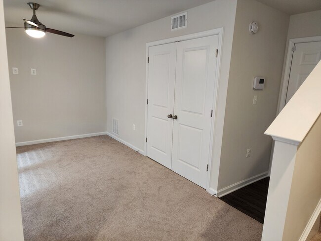 Building Photo - 183 Presidents Pointe Ave