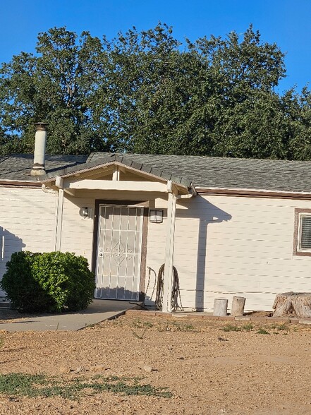 Building Photo - 2695 Baseline Rd
