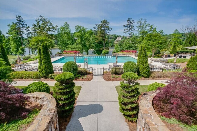 Building Photo - 6767 Scarlet Oak Way