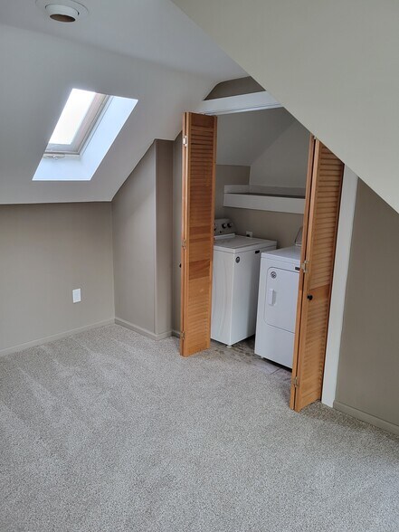 Laundry - 106 Granite St