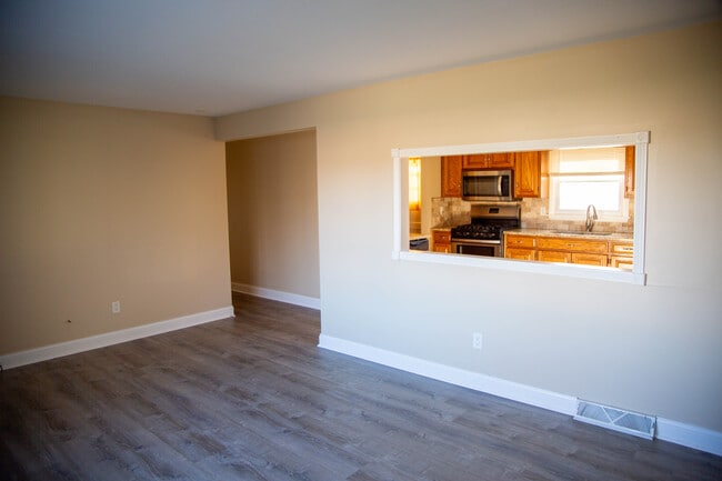 Building Photo - 516 s second ST