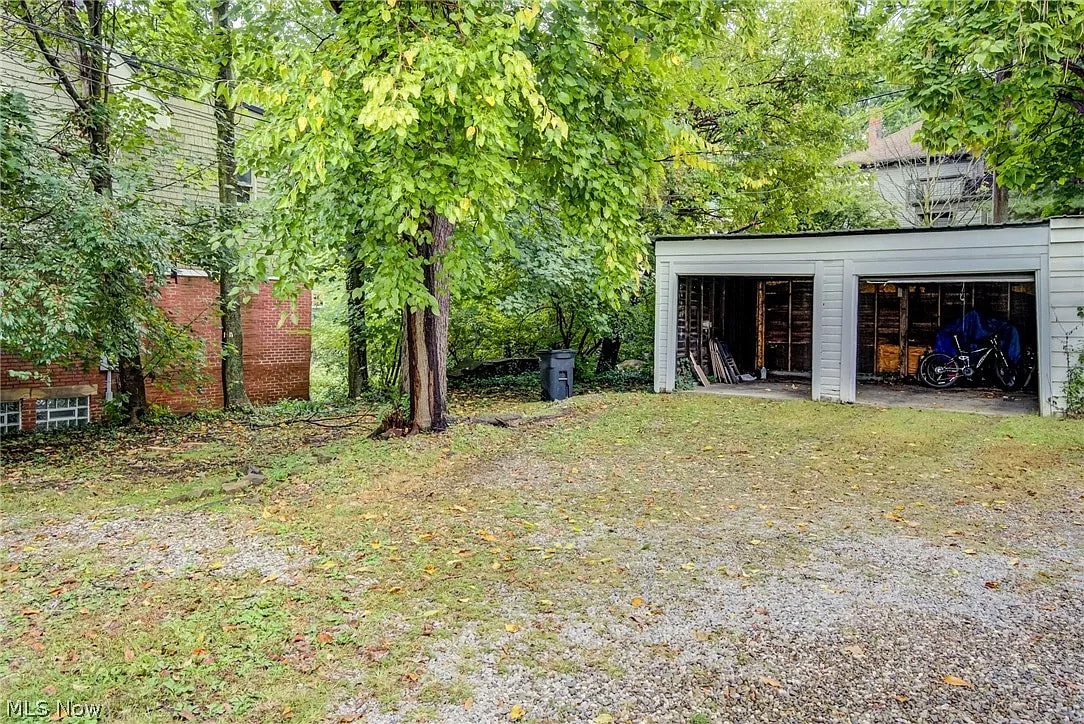 Building Photo - 2245 Bellfield Ave