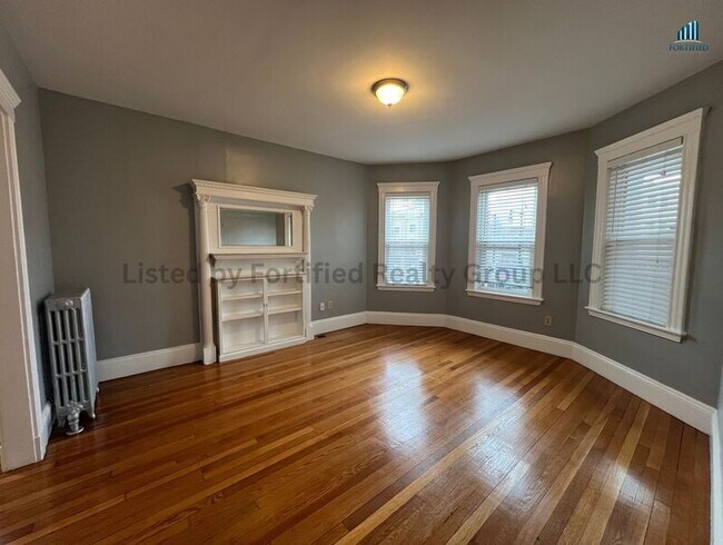 Building Photo - 142 Washington St