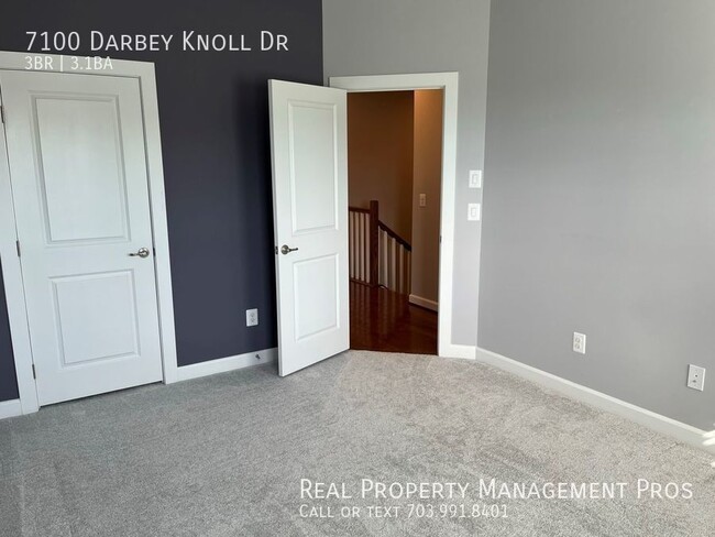 Building Photo - 7100 Darbey Knoll Dr