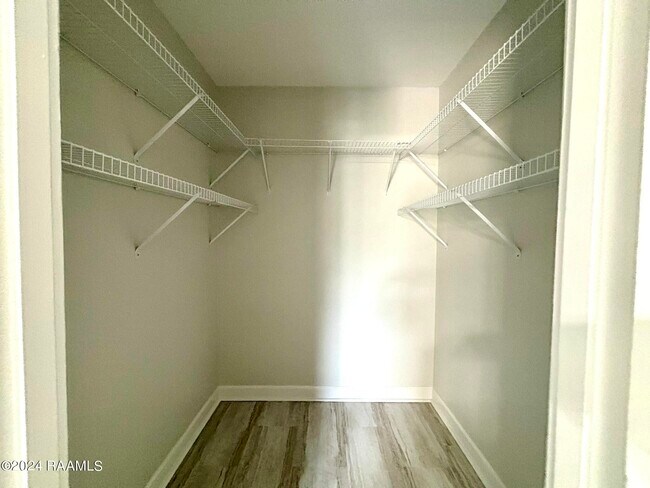 Building Photo - 1008 S College Rd