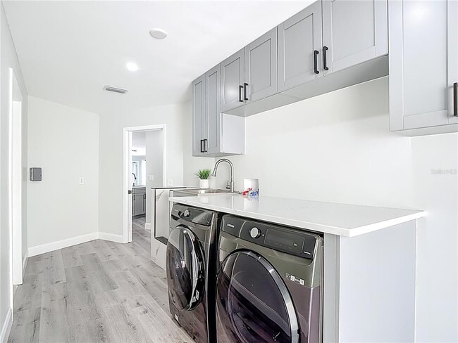 Building Photo - 620 N Barfield Dr