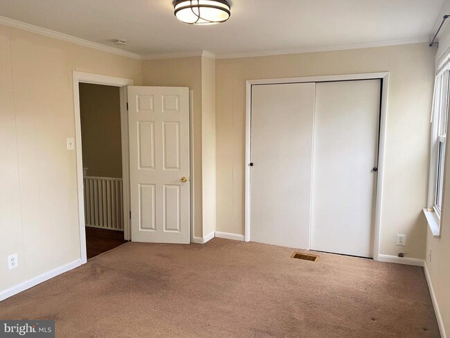 Building Photo - 115 Wesley Ave