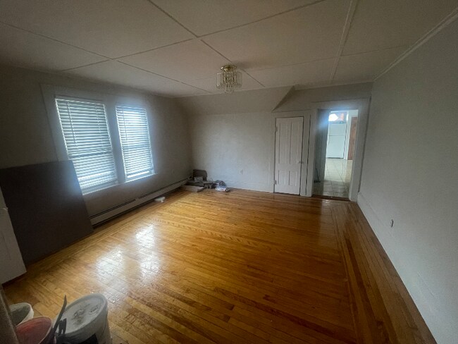 Building Photo - 44 Bellevue St