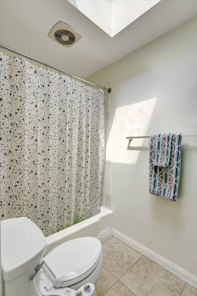 Building Photo - 13561 Table Rock Dr