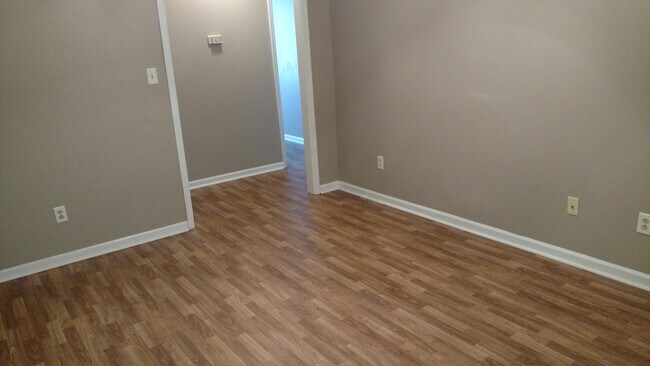 Building Photo - 29 Mustang Ct