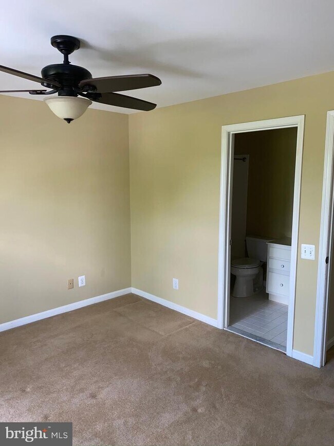 Building Photo - 46860 Clarion Terrace