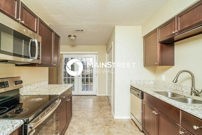 Building Photo - 3 Bedroom Pet-Friendly Home in Arlington, TX with Main Street Renewal