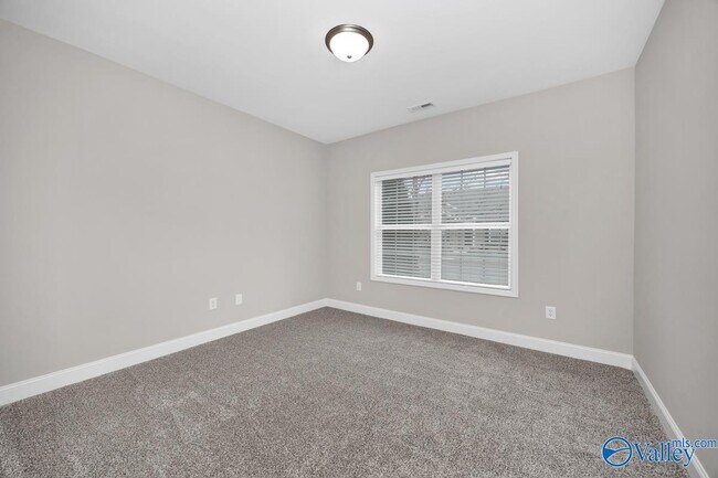 Building Photo - 74 NW Moore Farm Cir