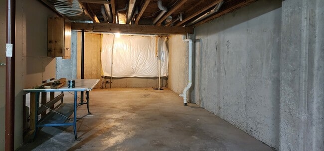 Building Photo - 162 Slindes Wood Cir