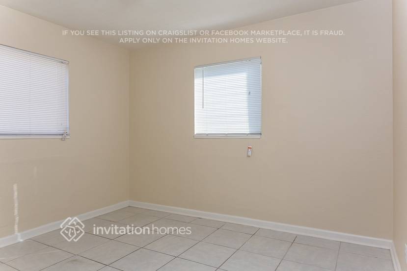 Building Photo - 1513 NE 27th Ct