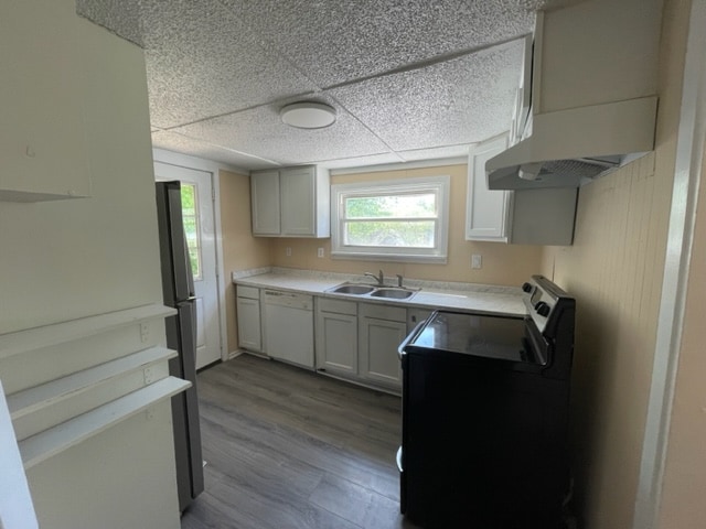Building Photo - 300 E Highland Dr