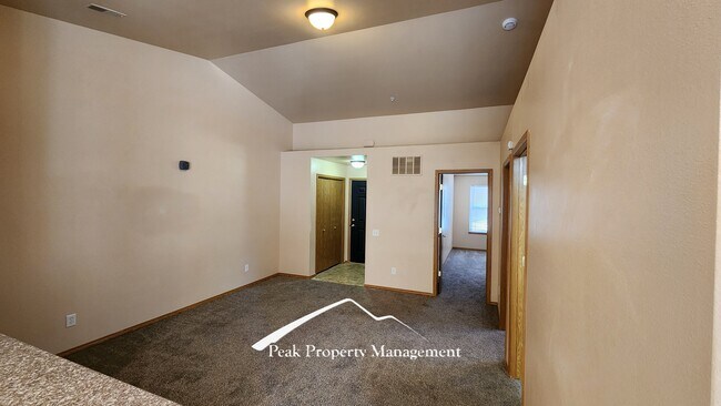 Building Photo - 210 Ascent Ct