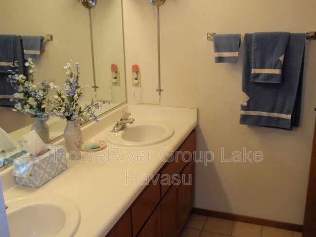 Building Photo - 1957 Mesquite Ave