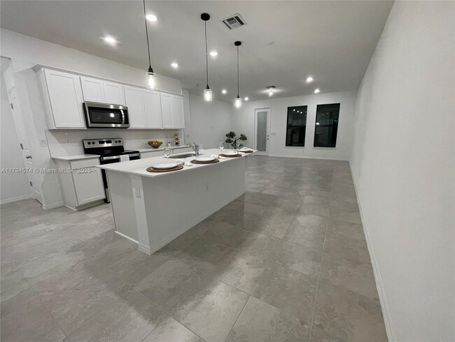 Building Photo - 8366 NW 7th Ct