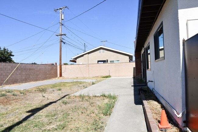 Building Photo - 6501 Tillamook Ave