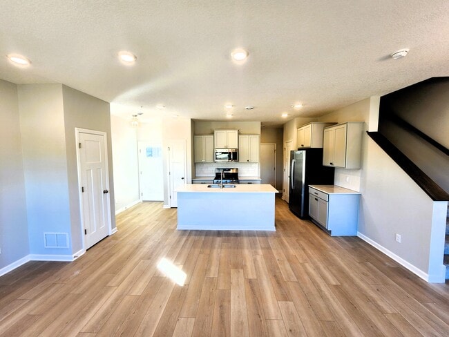 Main level - 13616 Busch Ln