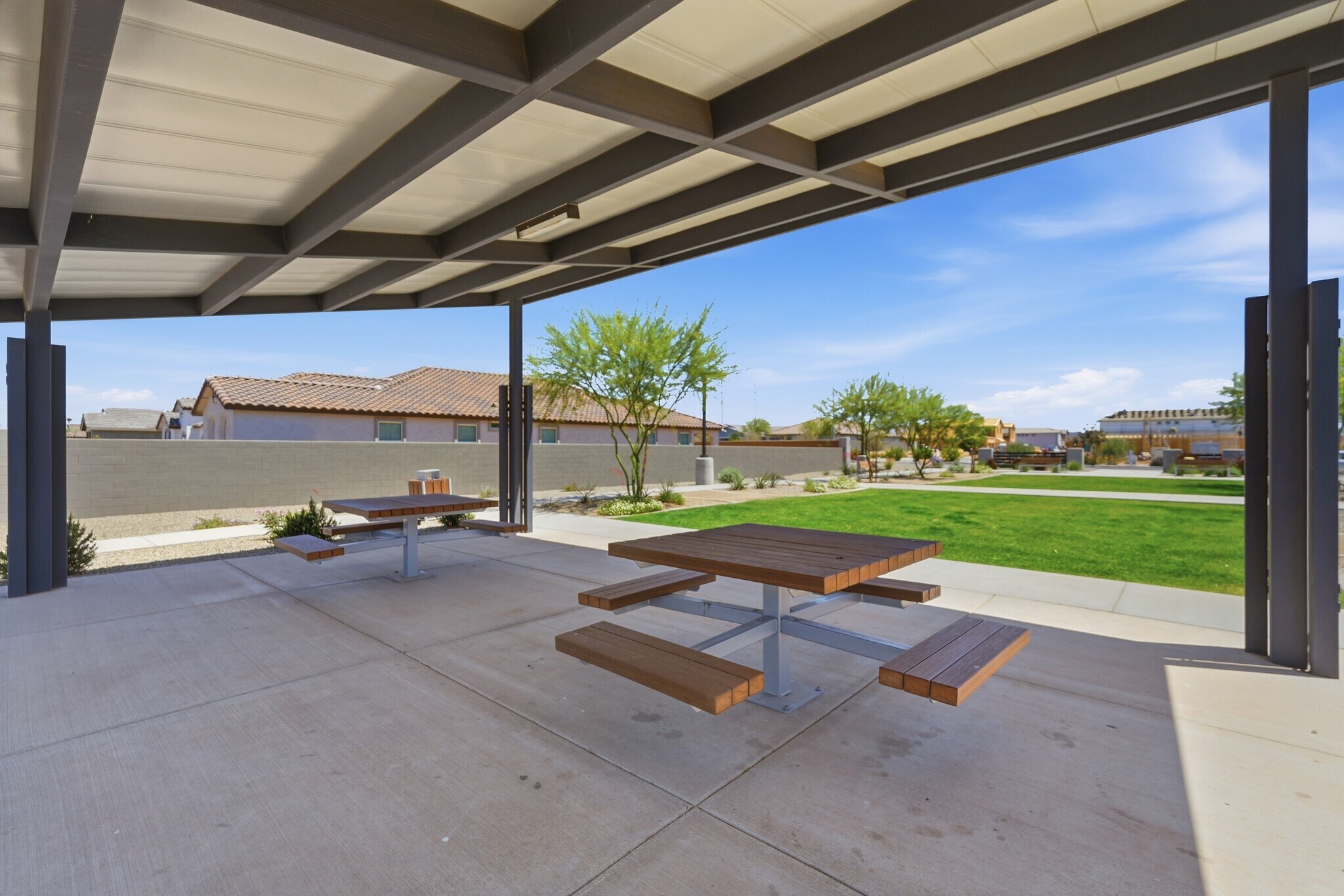 Building Photo - 8324 E Paloma Ave