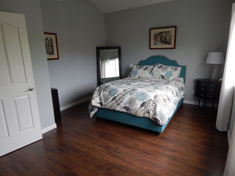 Master bedroom - 1863 Blackwood Common
