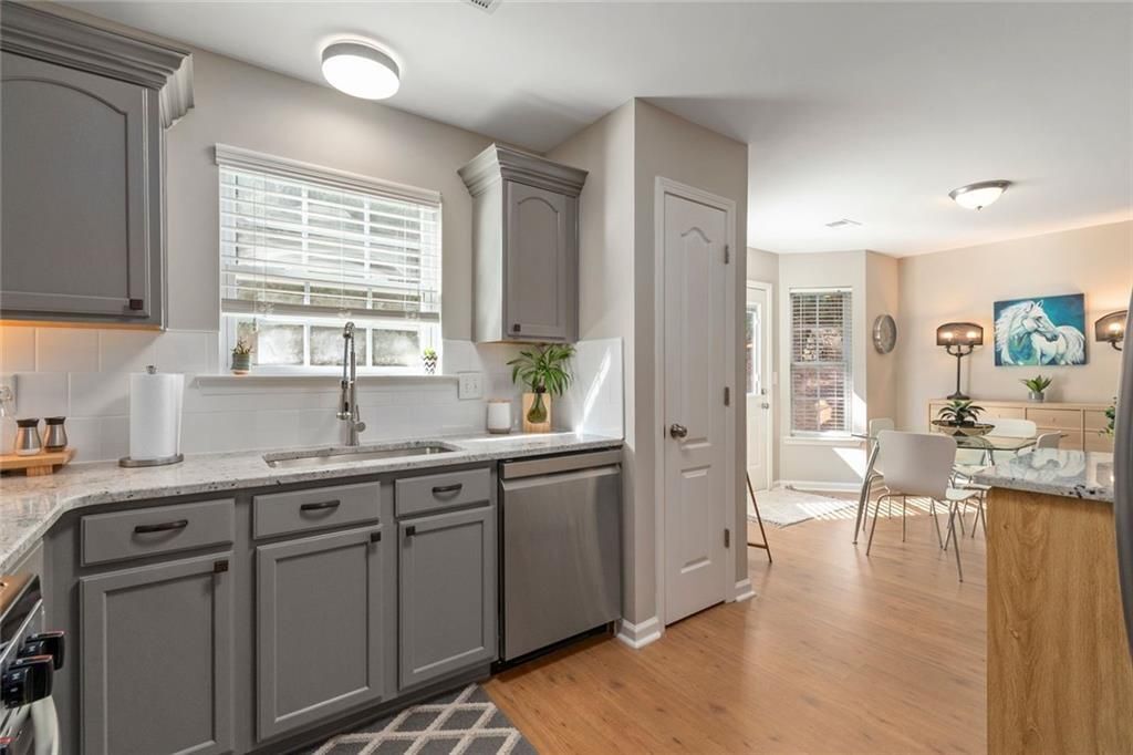 Building Photo - 226 Fox Creek Blvd