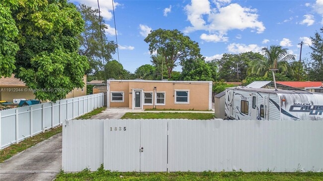 Building Photo - 1835 NW 85th St